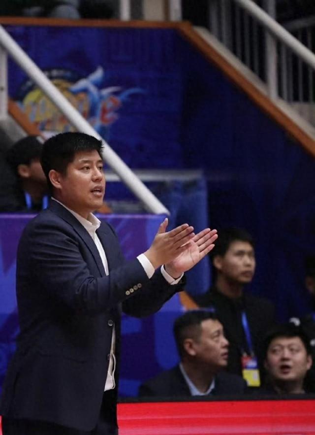 阿尔艾因防守体系稳固，力求半决赛再创佳绩