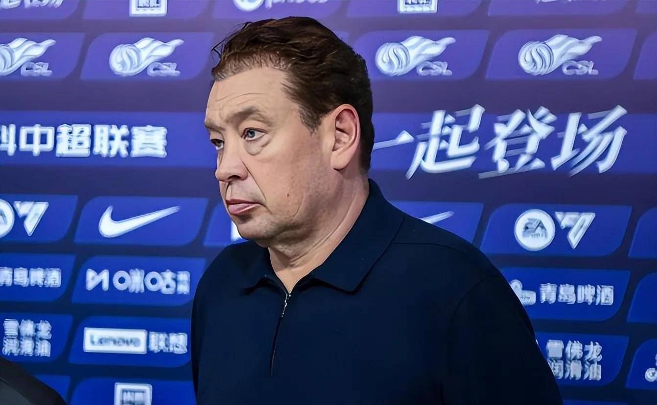 包含成都蓉城三大主力决定离队转会申花！夏窗直接入队，斯卢茨基欢迎的词条