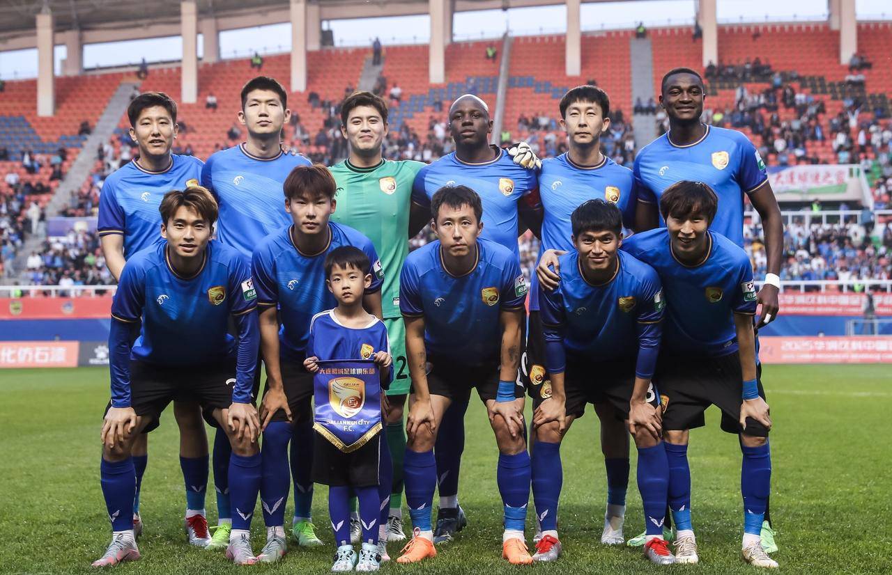 九游娱乐-关于足协杯-阿齐兹传射戴维森建功西海岸2-0大连鲲城晋级8强的信息