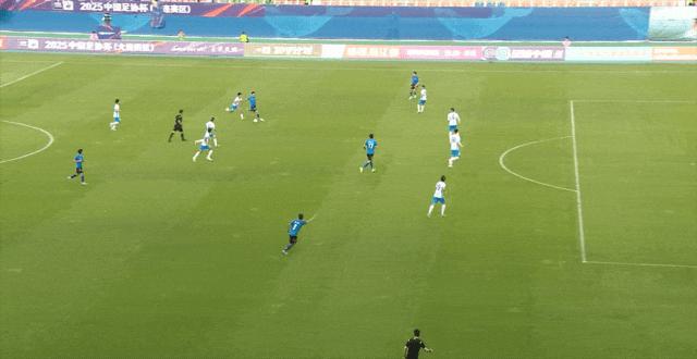 关于足协杯-阿齐兹传射戴维森建功西海岸2-0大连鲲城晋级8强的信息