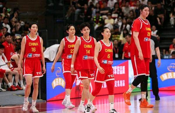 关于澳大利亚狂胜76分主帅：目标夺冠中国女篮是最大对手的信息