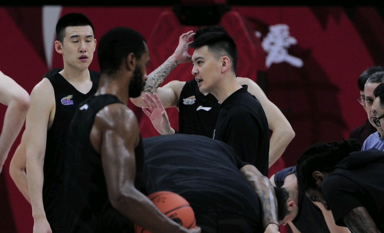 湖北男篮保持稳定状态，积极备战对手